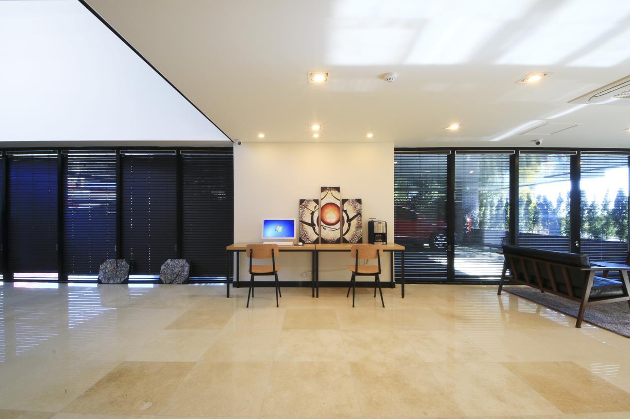 Hotel Yeon Seogwipo Extérieur photo